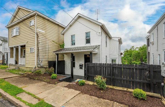 658 Dow Ave 33881, Carnegie, PA 15106