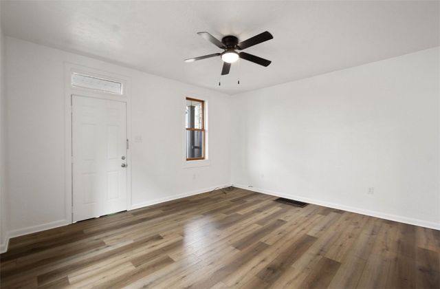 658 Dow Ave 33881, Carnegie, PA 15106