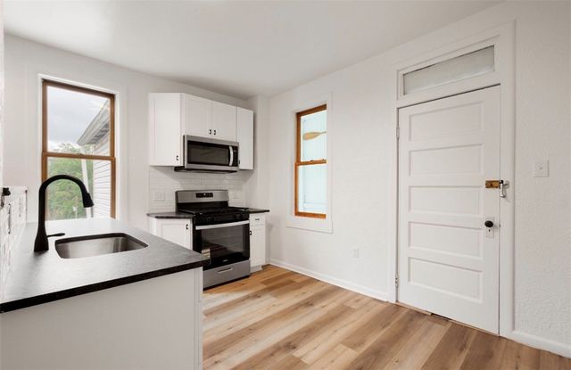 658 Dow Ave 33881, Carnegie, PA 15106