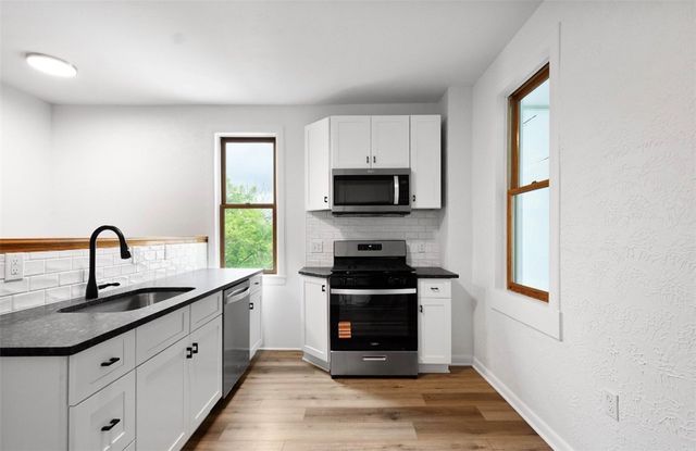 658 Dow Ave 33881, Carnegie, PA 15106