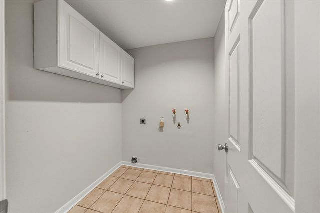 13819 Sheri Hollow Lane, Houston, TX 77082