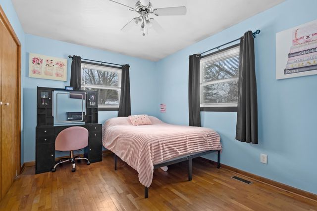 59445 S Lagrave Street, Paw Paw, MI 49079