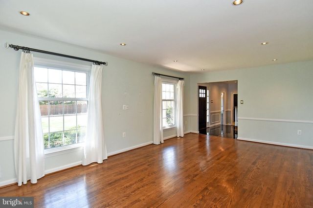 9309 REEF CT, Alexandria, VA 22309