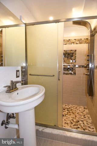 9309 REEF CT, Alexandria, VA 22309