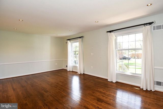 9309 REEF CT, Alexandria, VA 22309
