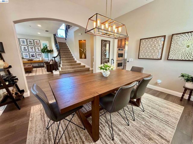 2942 San Minete Dr, Livermore, CA 94550