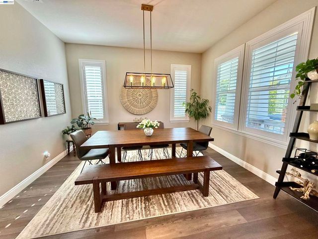 2942 San Minete Dr, Livermore, CA 94550