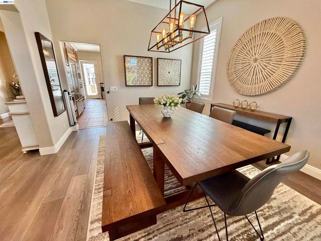 2942 San Minete Dr, Livermore, CA 94550