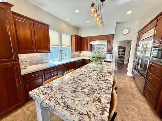 2942 San Minete Dr, Livermore, CA 94550