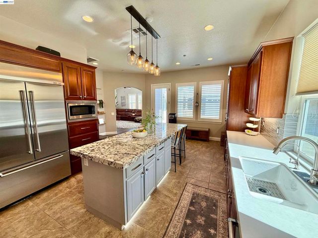 2942 San Minete Dr, Livermore, CA 94550