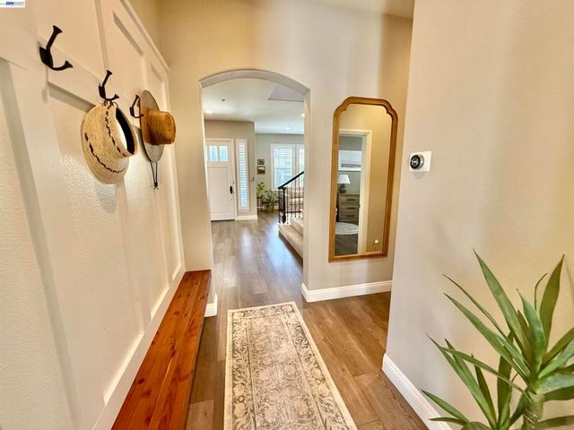 2942 San Minete Dr, Livermore, CA 94550