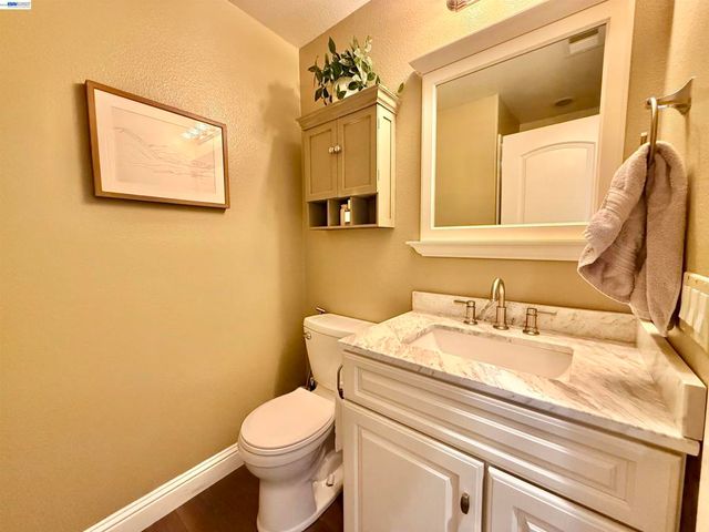 2942 San Minete Dr, Livermore, CA 94550