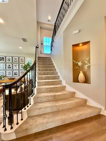 2942 San Minete Dr, Livermore, CA 94550