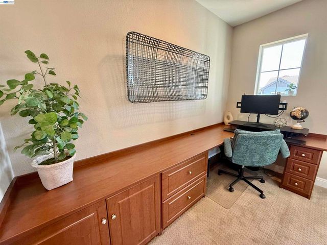2942 San Minete Dr, Livermore, CA 94550