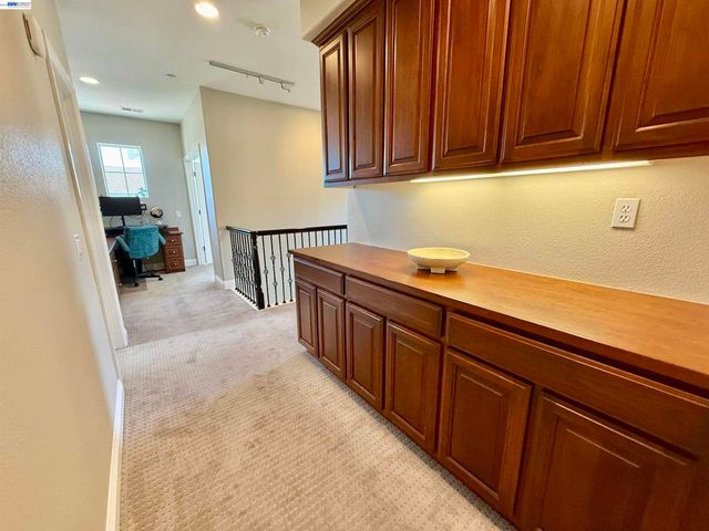 2942 San Minete Dr, Livermore, CA 94550