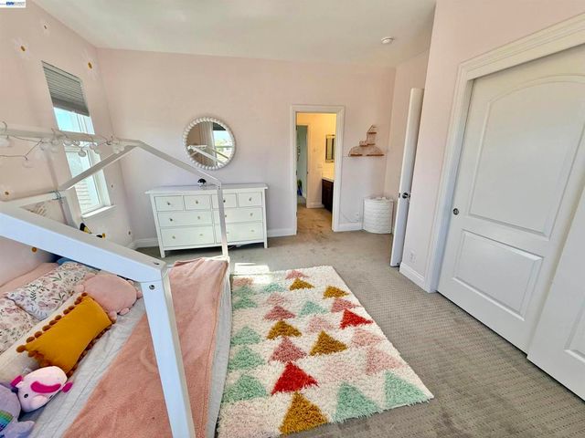 2942 San Minete Dr, Livermore, CA 94550