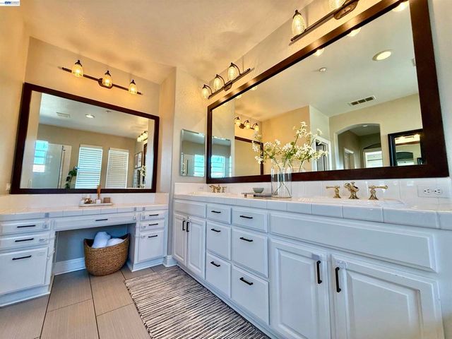 2942 San Minete Dr, Livermore, CA 94550