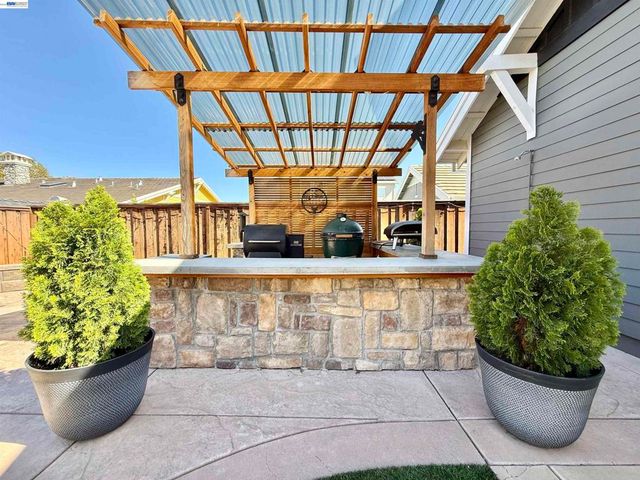 2942 San Minete Dr, Livermore, CA 94550