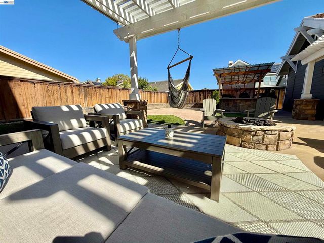 2942 San Minete Dr, Livermore, CA 94550