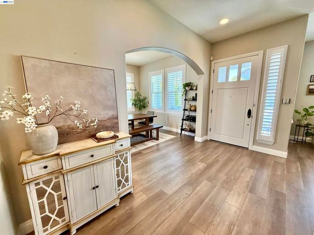 2942 San Minete Dr, Livermore, CA 94550