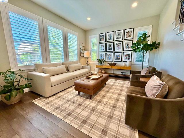 2942 San Minete Dr, Livermore, CA 94550