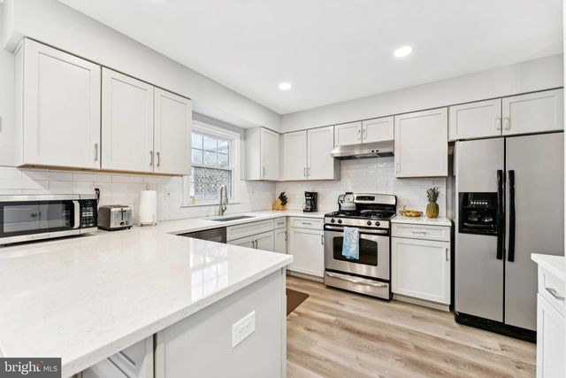 4026 NICHOLAS CT, Fairfax, VA 22033