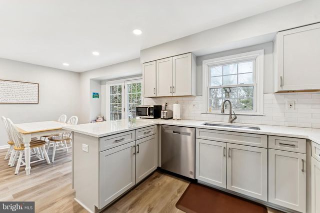 4026 NICHOLAS CT, Fairfax, VA 22033