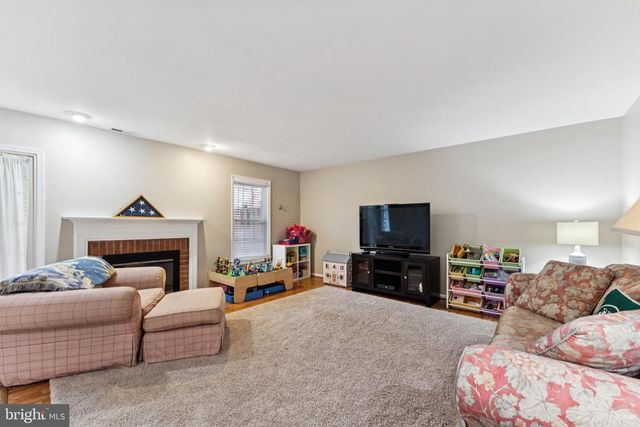 4026 NICHOLAS CT, Fairfax, VA 22033