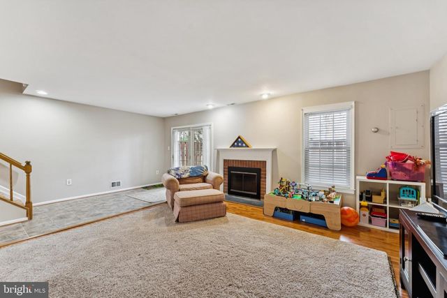 4026 NICHOLAS CT, Fairfax, VA 22033