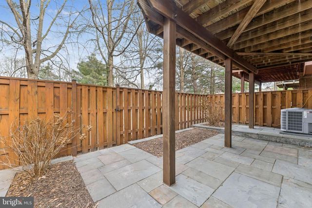 4026 NICHOLAS CT, Fairfax, VA 22033