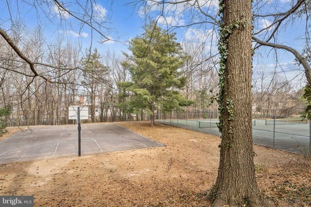 4026 NICHOLAS CT, Fairfax, VA 22033