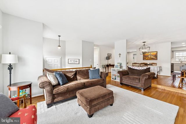 4026 NICHOLAS CT, Fairfax, VA 22033