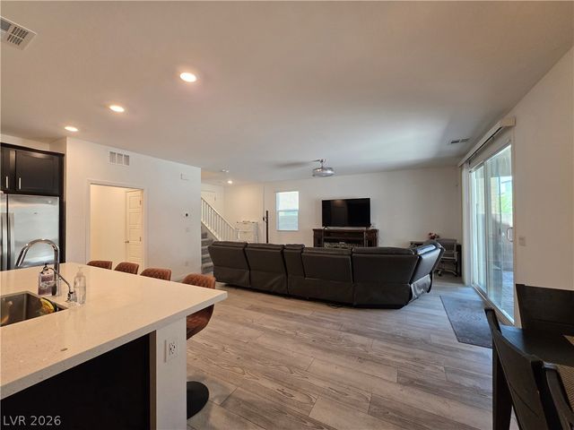 2990 Overlook Brook Street, Las Vegas, NV 89156