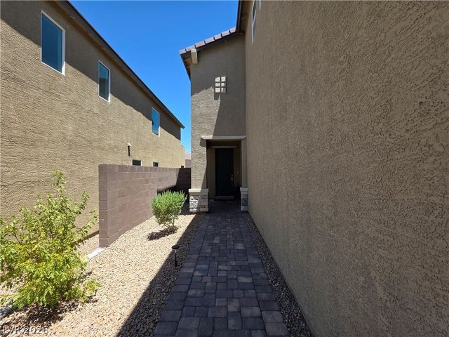 2990 Overlook Brook Street, Las Vegas, NV 89156