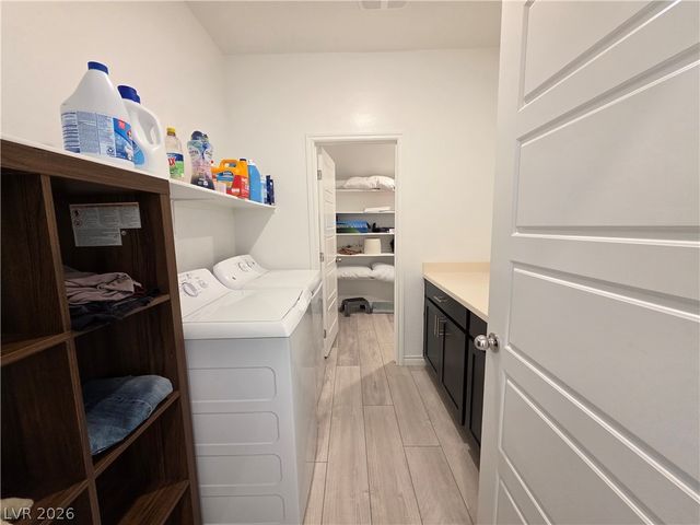 2990 Overlook Brook Street, Las Vegas, NV 89156
