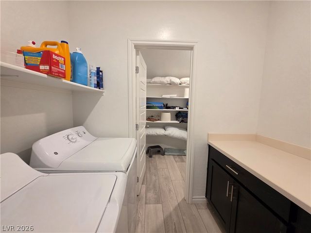 2990 Overlook Brook Street, Las Vegas, NV 89156