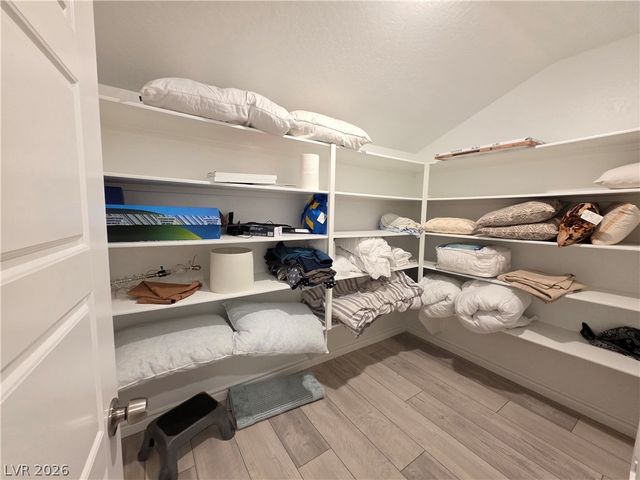 2990 Overlook Brook Street, Las Vegas, NV 89156