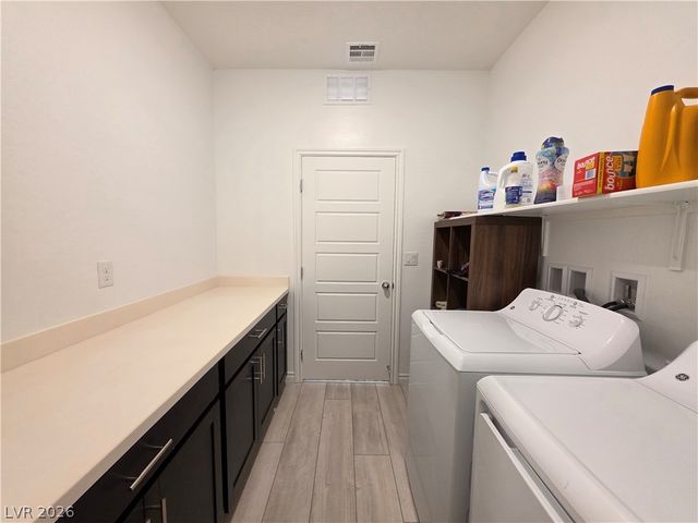 2990 Overlook Brook Street, Las Vegas, NV 89156