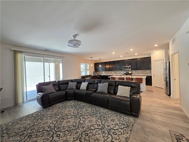 2990 Overlook Brook Street, Las Vegas, NV 89156