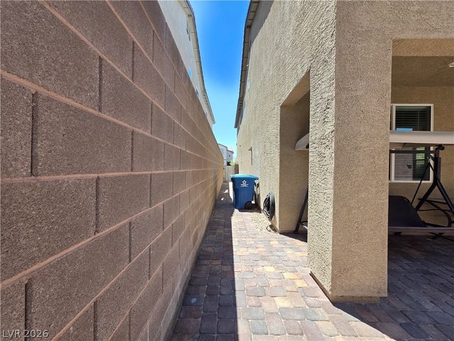 2990 Overlook Brook Street, Las Vegas, NV 89156