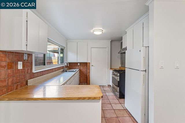 1419 Esmond Ave, Richmond, CA 94801