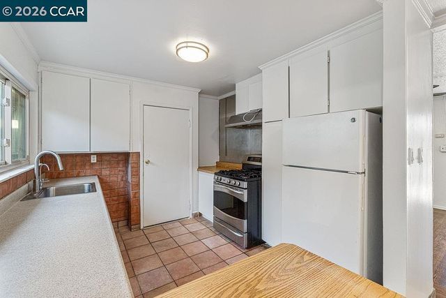1419 Esmond Ave, Richmond, CA 94801