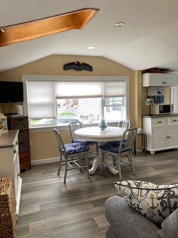 13 Thompson Road A, Bourne, MA 02532