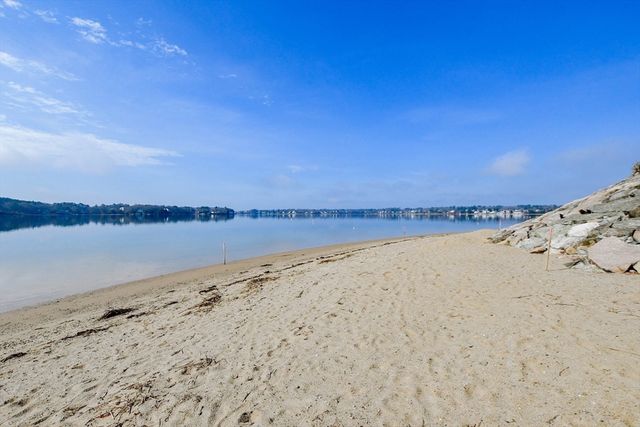 13 Thompson Road A, Bourne, MA 02532