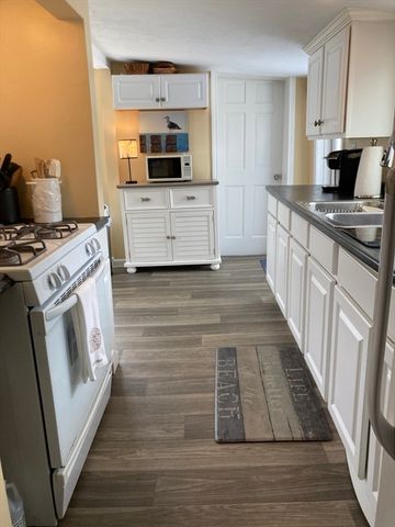 13 Thompson Road A, Bourne, MA 02532