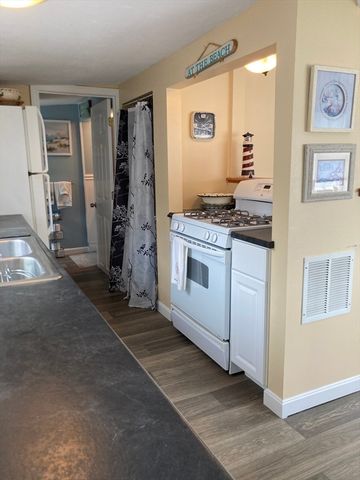 13 Thompson Road A, Bourne, MA 02532