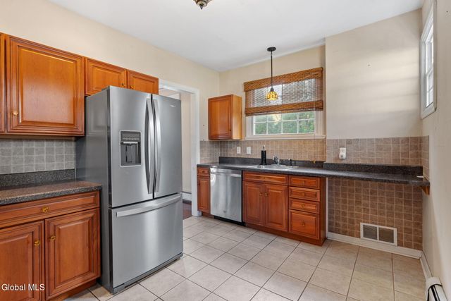 28 Lenox Avenue, Albany, NY 12203