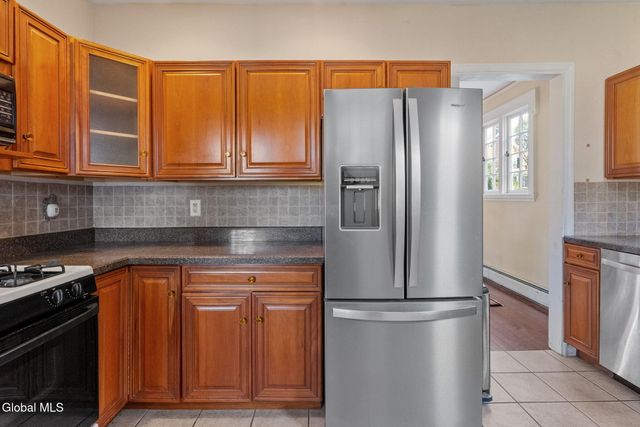 28 Lenox Avenue, Albany, NY 12203