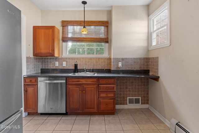 28 Lenox Avenue, Albany, NY 12203