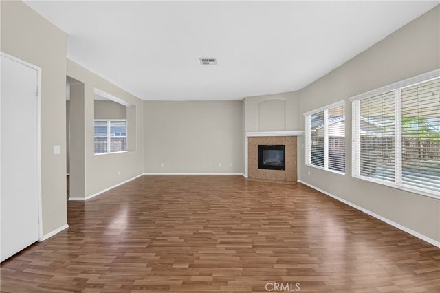 13605 Del Cerro, Victorville, CA 92392